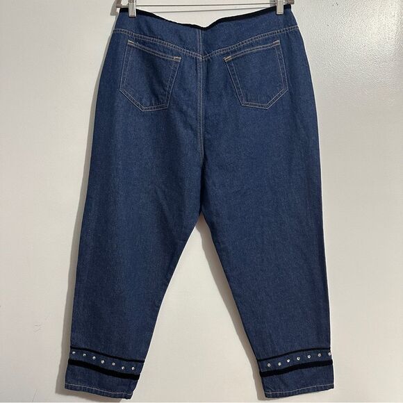 Liz Claiborne velvet group capri jeans with rhinestones and velvet size 16 NWT - Picture 6 of 9